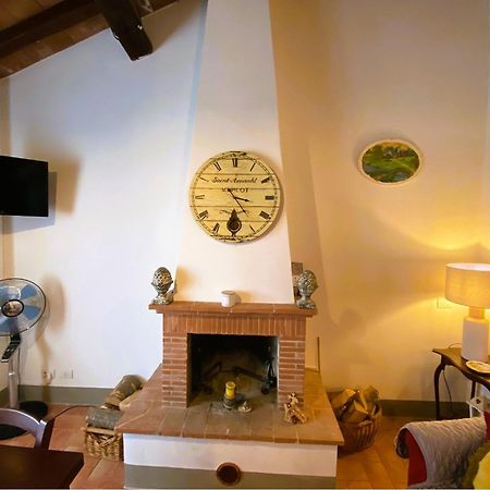 Villa Kima Tartufo Toscella ภายนอก รูปภาพ
